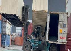 Forkliftin Üzerine Konteyner Düştü, Operatör Yaralandı